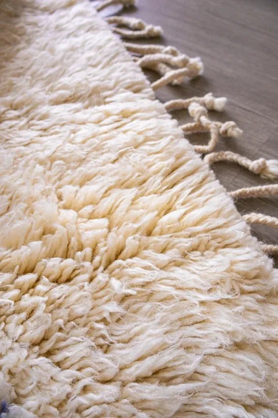 Tapis Beni Ouarain Blanc Uni Laine Naturelle – Mont Blanc | Taknaj