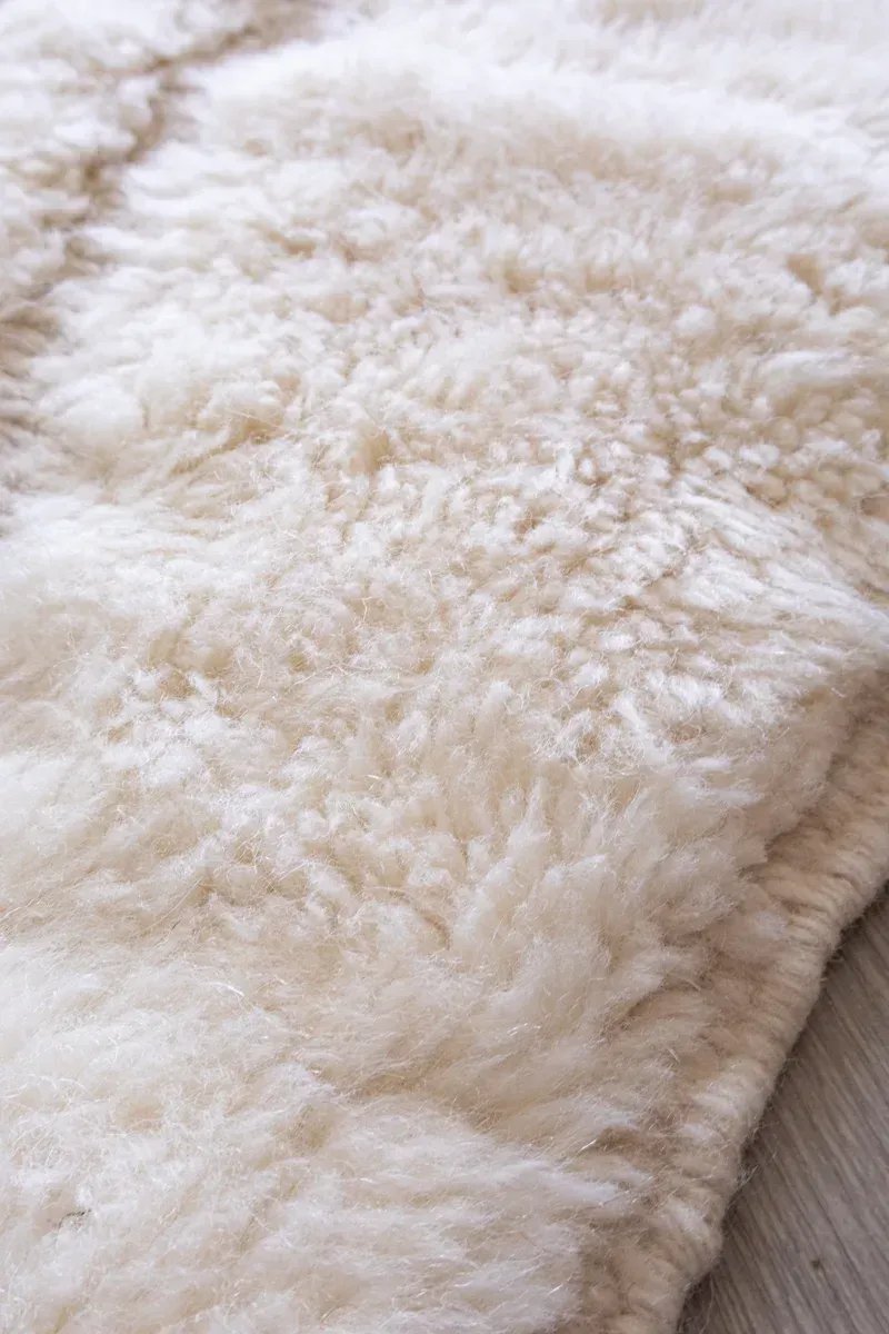 Grand tapis berbère beige sable neutre haute qualité pour séjour - Taknaj 2