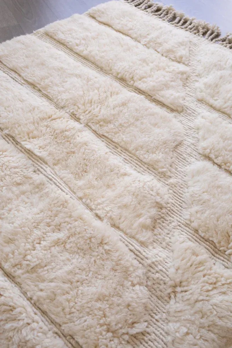 Tapis Berbère Blanc Crème – Polaire Effet Neige Mrirt | Taknaj