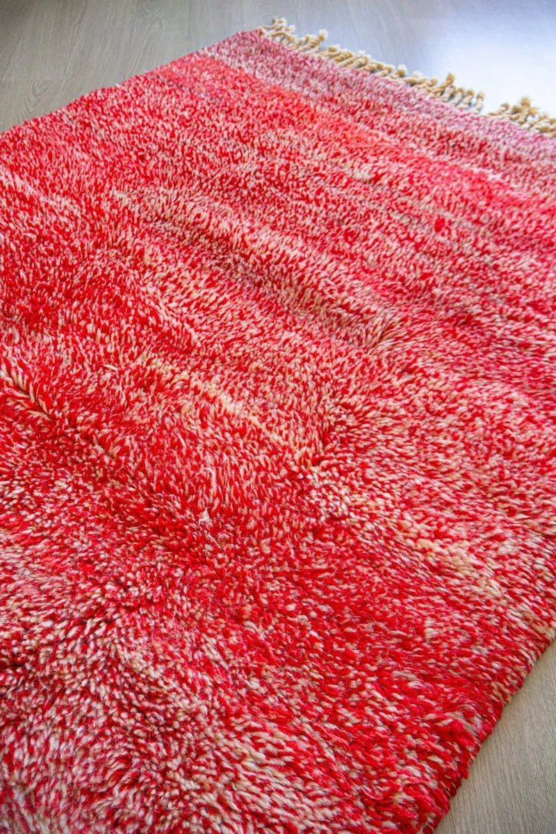 Tapis Mrirt Rouge Vif Couleur Intense & Passion – Volcano | Taknaj