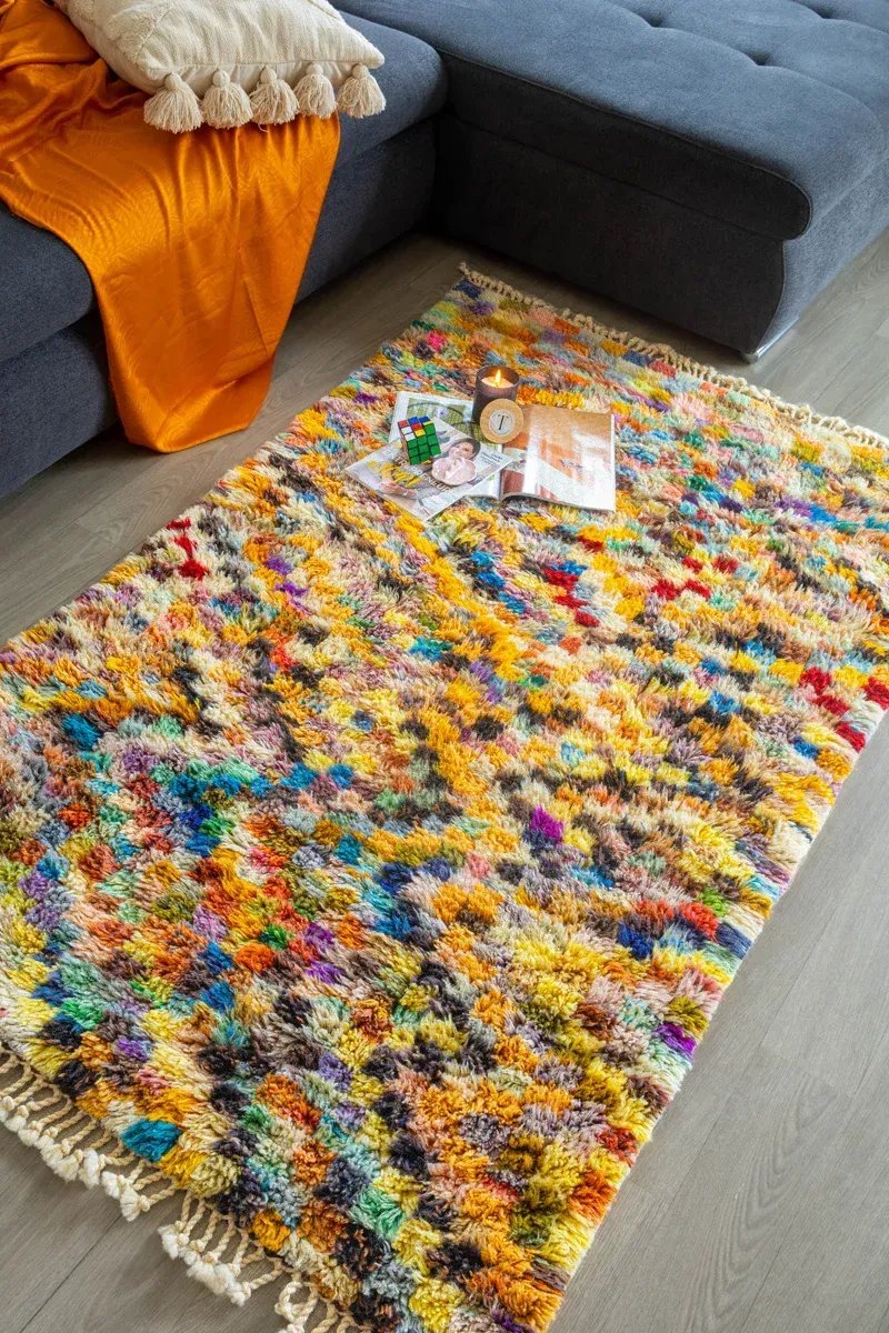 Tapis berbère Azilal multicolore motifs géométriques chambre enfant - Taknaj