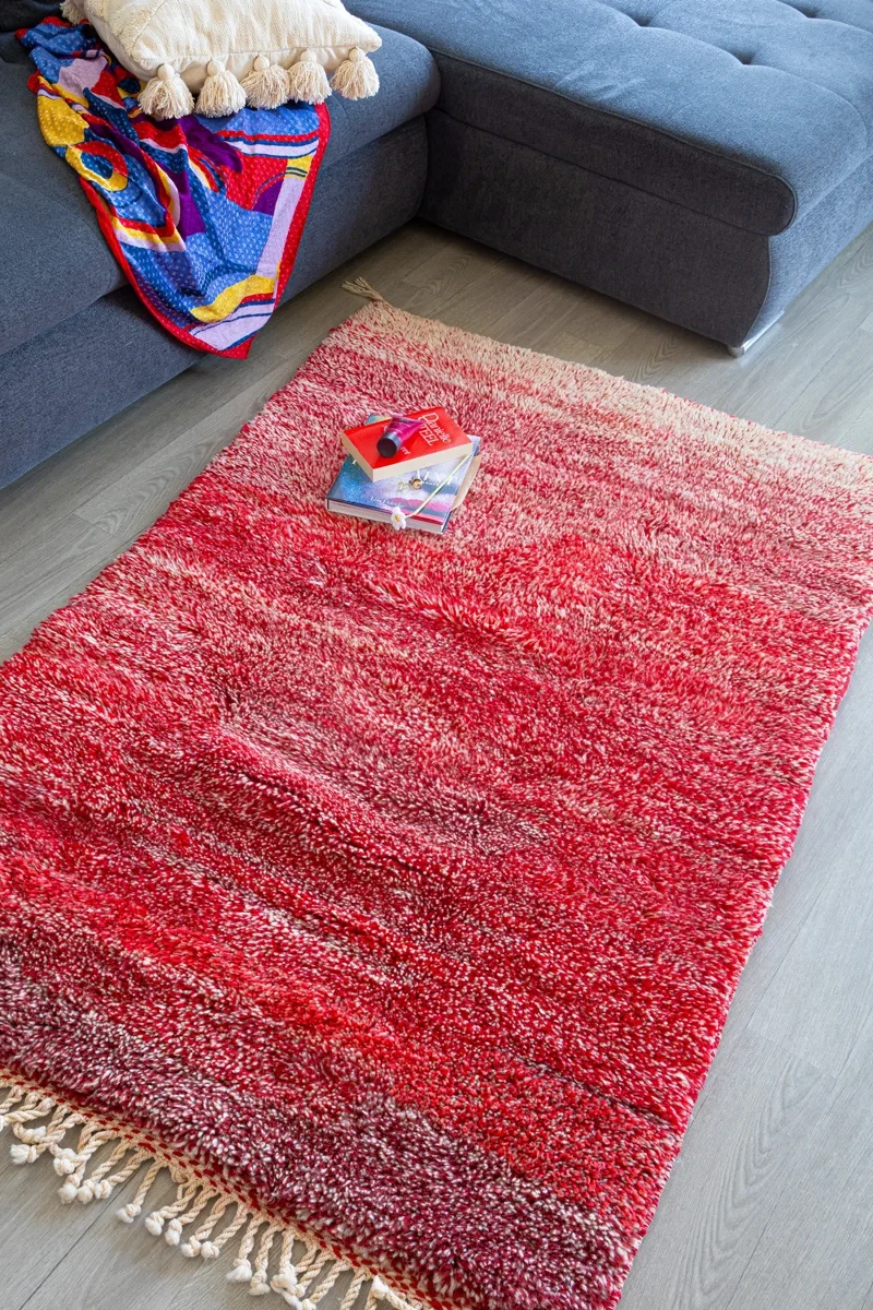 Mrirt Leuchtend Roter Teppich – Volcano — TAKNAJ